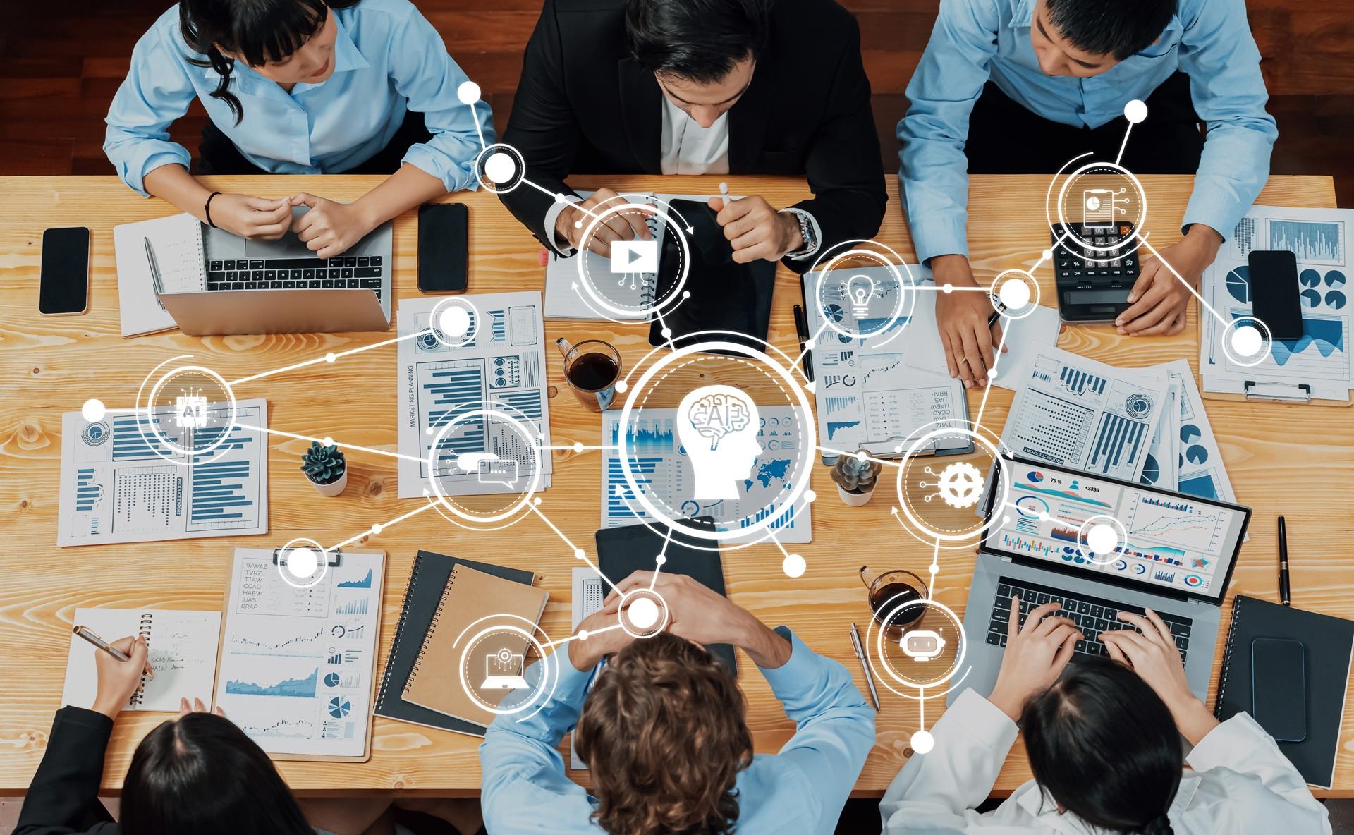 Teammeeting mit digitalen Netzwerken | Palettenwickler
